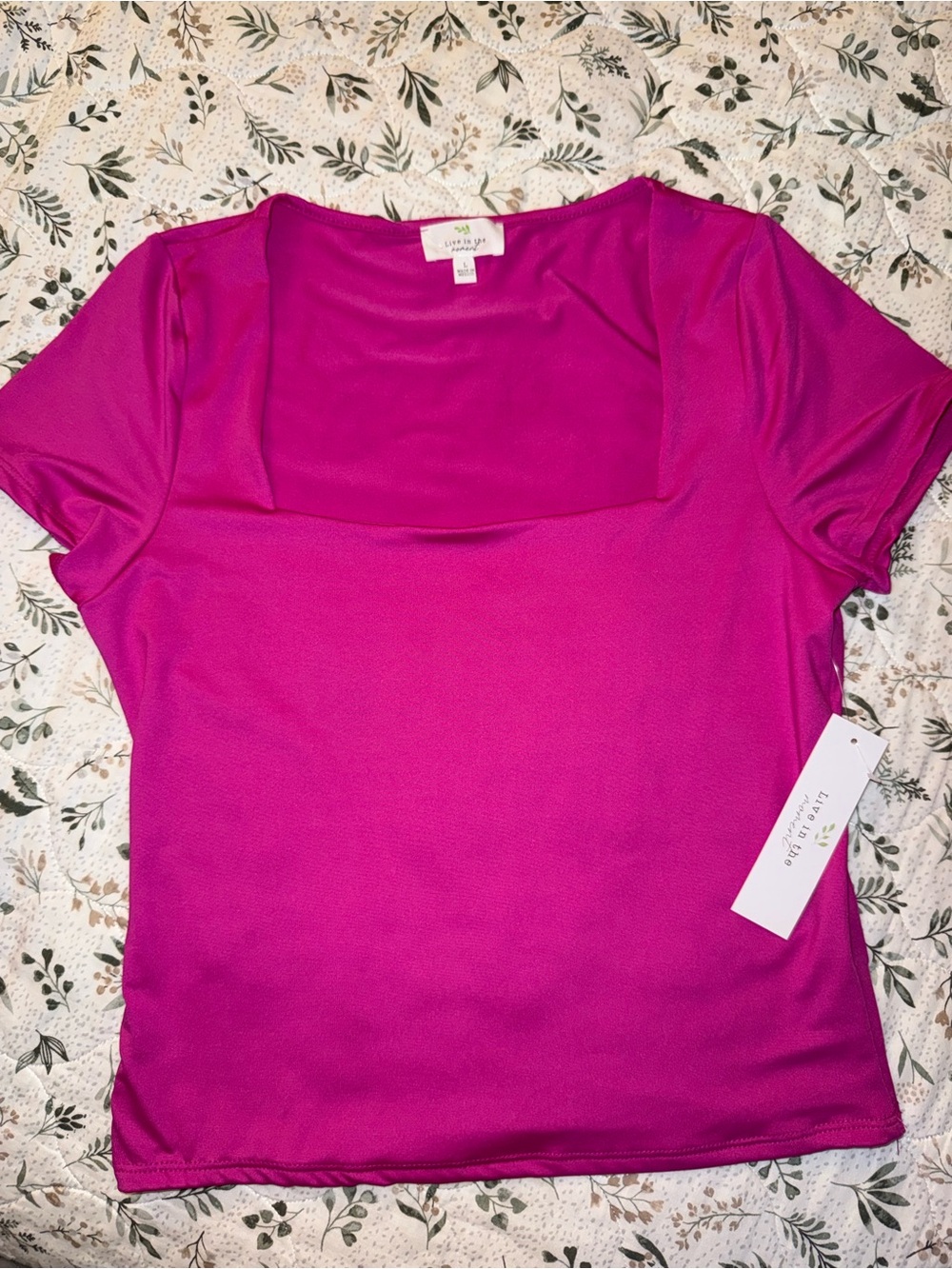 NWT live in the moment hot pink crop tops top